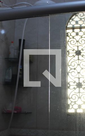 Casa à venda com 300m², 4 quartos e 2 vagasBanheiro suíte 1 