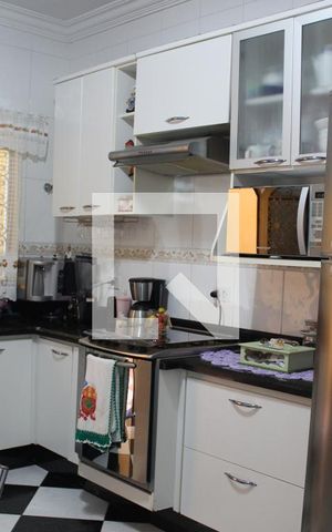 Casa à venda com 300m², 4 quartos e 2 vagasCozinha