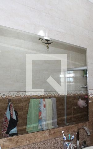 Casa à venda com 300m², 4 quartos e 2 vagasBanheiro 1