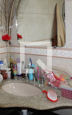 Casa à venda com 300m², 4 quartos e 2 vagasBanheiro suíte 1 