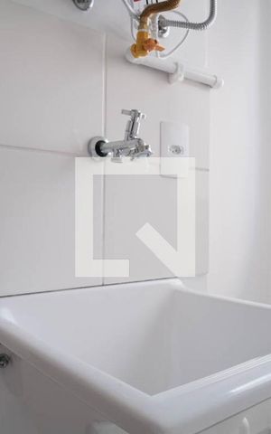 Apartamento à venda com 37m², 2 quartos e sem vaga Apartamento à venda com 37m², 2 quartos e sem vagaLavanderia