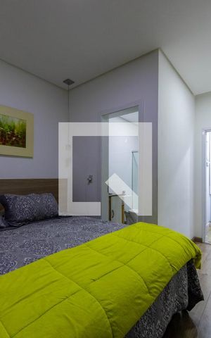 Casa à venda com 140m², 3 quartos e 2 vagas Casa à venda com 140m², 3 quartos e 2 vagasQuarto