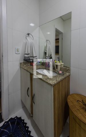 Casa à venda com 140m², 3 quartos e 2 vagas Casa à venda com 140m², 3 quartos e 2 vagasBanheiro