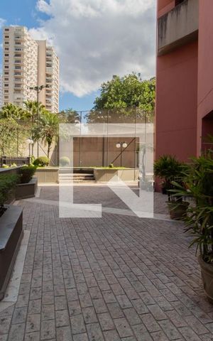 Apartamento à venda com 241m², 5 quartos e 4 vagas Apartamento à venda com 241m², 5 quartos e 4 vagasÁrea comum