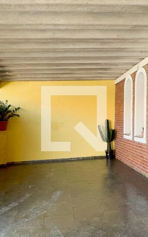 Casa à venda com 240m², 2 quartos e 3 vagasGaragem