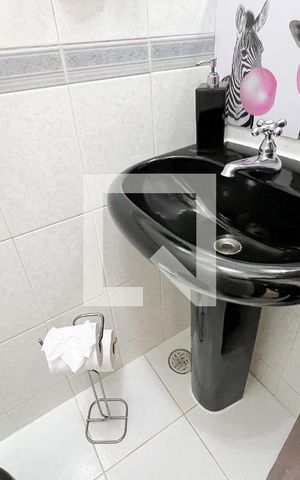 Casa à venda com 240m², 2 quartos e 3 vagasLavabo