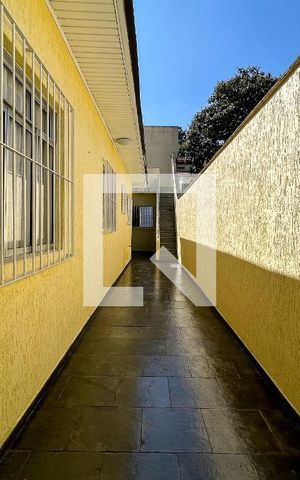 Casa à venda com 240m², 2 quartos e 3 vagasQuintal Lateral