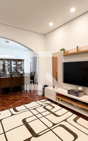 Casa à venda com 240m², 2 quartos e 3 vagasSala