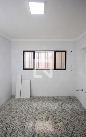 Casa à venda com 129m², 2 quartos e 2 vagasCozinha