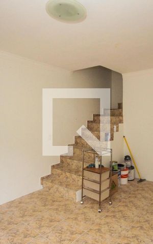 Casa à venda com 129m², 2 quartos e 2 vagasSala