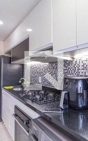Apartamento à venda com 50m², 2 quartos e 1 vagaCozinha e área de serviço