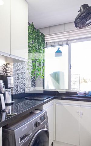 Apartamento à venda com 50m², 2 quartos e 1 vagaCozinha e área de serviço