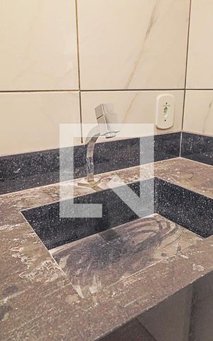 Apartamento para alugar com 58m², 2 quartos e sem vaga Apartamento para alugar com 58m², 2 quartos e sem vagaBanheiro