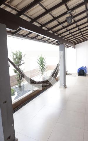 Casa à venda com 330m², 3 quartos e 1 vagaFachada