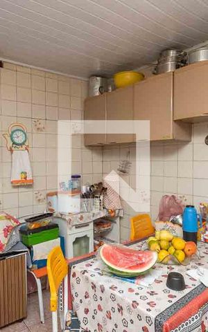 Casa à venda com 220m², 3 quartos e 2 vagas Casa à venda com 220m², 3 quartos e 2 vagasCozinha