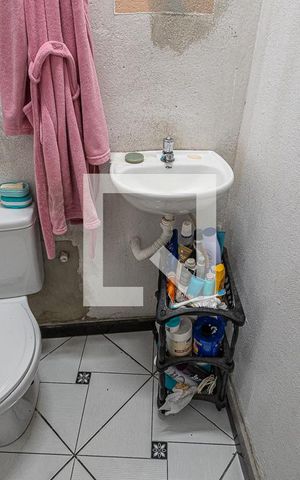 Casa à venda com 230m², 3 quartos e 15 vagasBanheiro da suite