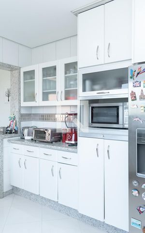 Apartamento para alugar com 302m², 3 quartos e 4 vagas Apartamento para alugar com 302m², 3 quartos e 4 vagasCozinha
