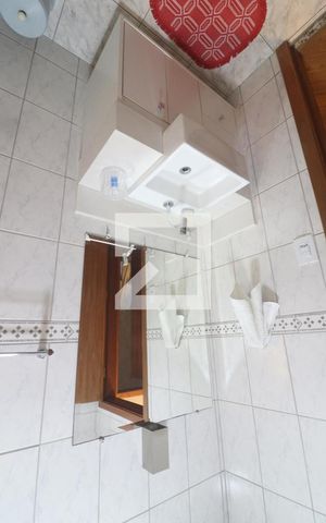 Casa à venda com 200m², 3 quartos e 1 vagaBanheiro 2