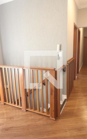 Casa à venda com 200m², 3 quartos e 1 vagaEscada