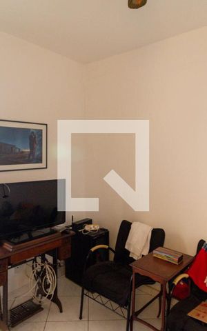 Casa à venda com 260m², 3 quartos e 3 vagas Casa à venda com 260m², 3 quartos e 3 vagasSala