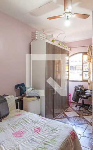 Casa à venda com 120m², 3 quartos e 2 vagasSuíte 2