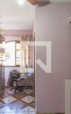 Casa à venda com 120m², 3 quartos e 2 vagasSuíte 2