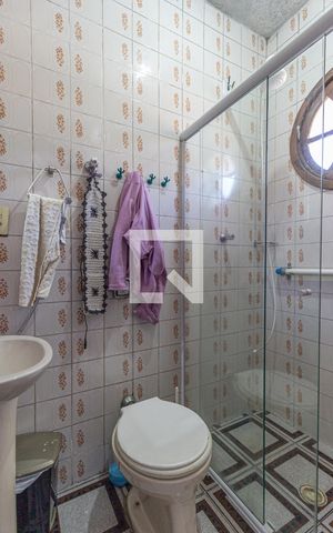 Casa à venda com 120m², 3 quartos e 2 vagasBanheiro da suíte 1