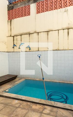 Casa à venda com 300m², 3 quartos e sem vagaÁrea gourmet
