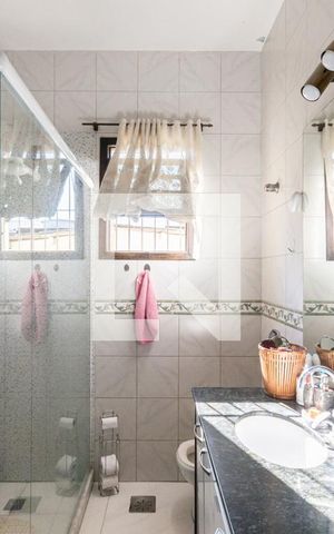 Casa à venda com 300m², 3 quartos e sem vagaBanheiro