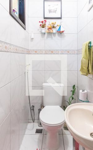 Casa à venda com 300m², 3 quartos e sem vagaLavabo