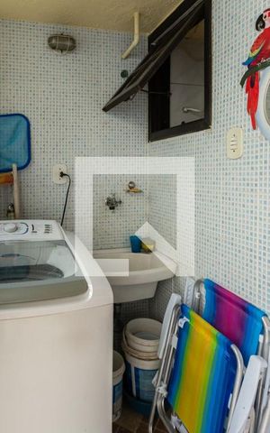Casa à venda com 300m², 3 quartos e sem vagaÁrea de Serviço