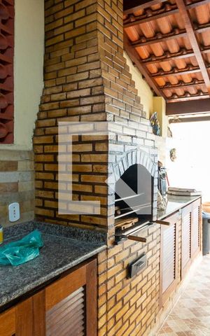 Casa à venda com 300m², 3 quartos e sem vagaÁrea gourmet