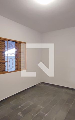 Casa à venda com 45m², 1 quarto e sem vagaQuarto