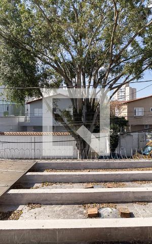 Casa para alugar com 257m², 4 quartos e 6 vagas Casa para alugar com 257m², 4 quartos e 6 vagasVista da Suíte 1