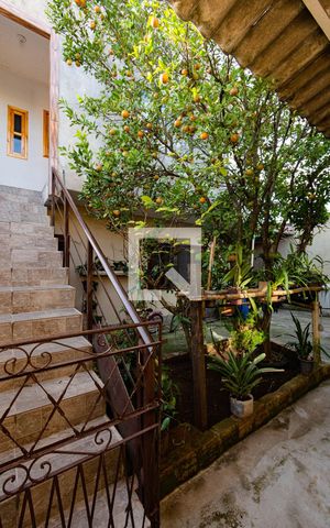 Casa à venda com 280m², 7 quartos e 5 vagas Casa à venda com 280m², 7 quartos e 5 vagasÁrea comum