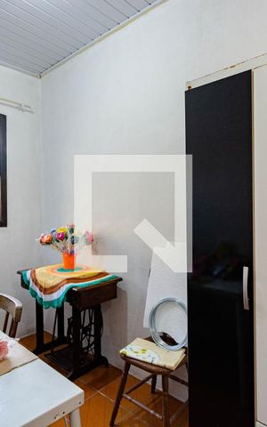 Casa à venda com 280m², 7 quartos e 5 vagas Casa à venda com 280m², 7 quartos e 5 vagasEscritório