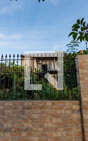Casa à venda com 280m², 7 quartos e 5 vagas Casa à venda com 280m², 7 quartos e 5 vagasÁrea comum