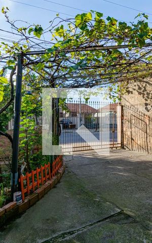 Casa à venda com 280m², 7 quartos e 5 vagas Casa à venda com 280m², 7 quartos e 5 vagasÁrea comum