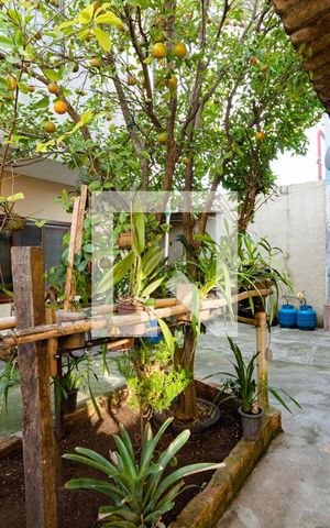Casa à venda com 280m², 7 quartos e 5 vagas Casa à venda com 280m², 7 quartos e 5 vagasÁrea comum