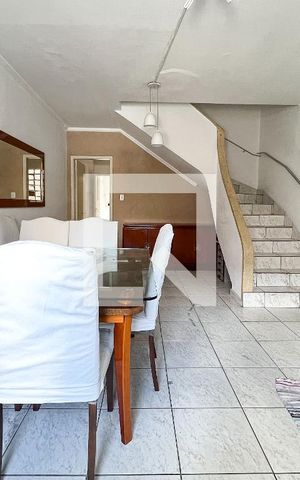 Casa à venda com 140m², 3 quartos e sem vagaSala