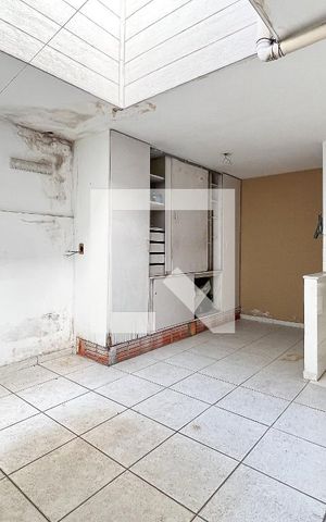 Casa à venda com 140m², 3 quartos e sem vagaÁrea de Serviço