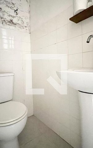 Casa à venda com 140m², 3 quartos e sem vagaBanheiro de serviço