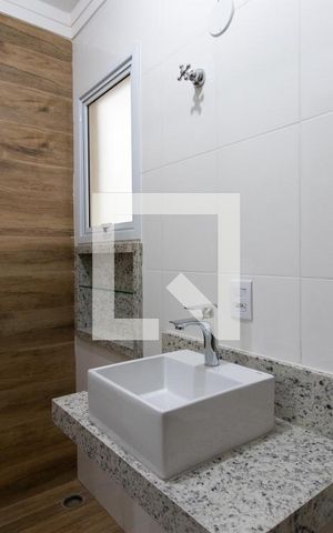 Casa de condomínio à venda com 65m², 2 quartos e 1 vaga Casa de condomínio à venda com 65m², 2 quartos e 1 vagaBanheiro
