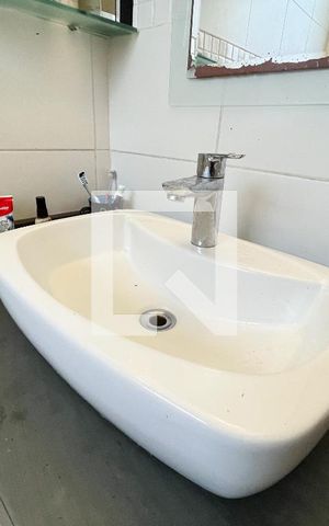 Apartamento à venda com 80m², 2 quartos e 1 vaga Apartamento à venda com 80m², 2 quartos e 1 vagaBanheiro