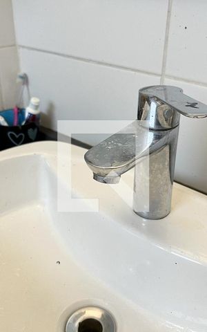 Apartamento à venda com 80m², 2 quartos e 1 vaga Apartamento à venda com 80m², 2 quartos e 1 vagaBanheiro