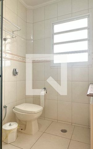 Apartamento para alugar com 145m², 4 quartos e 1 vaga Apartamento para alugar com 145m², 4 quartos e 1 vagaBanheiro 1