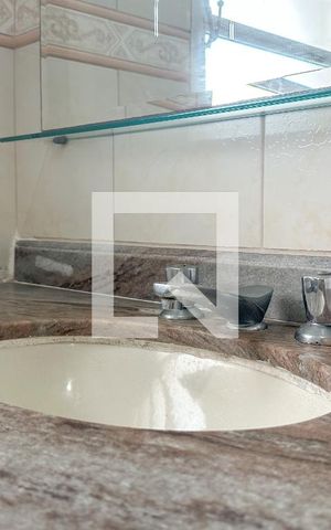 Apartamento para alugar com 145m², 4 quartos e 1 vaga Apartamento para alugar com 145m², 4 quartos e 1 vagaBanheiro 1