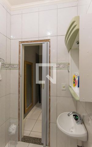 Casa à venda com 300m², 3 quartos e 5 vagas Casa à venda com 300m², 3 quartos e 5 vagasBanheiro da Suíte 1