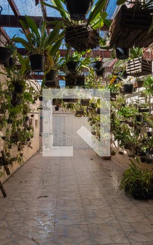 Casa à venda com 300m², 3 quartos e 5 vagas Casa à venda com 300m², 3 quartos e 5 vagasGaragem