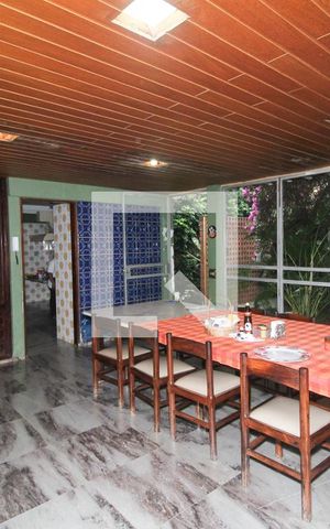 Casa para alugar com 468m², 3 quartos e 8 vagasSala de Jantar